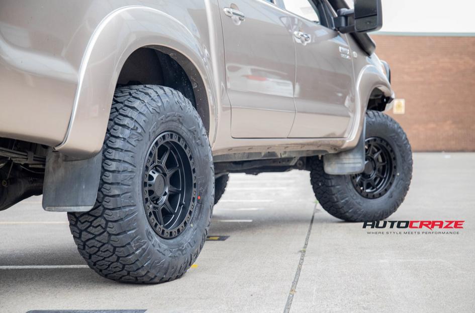 TOYOTA HILUX N70 4WD AX202 CAST IRON BLACK