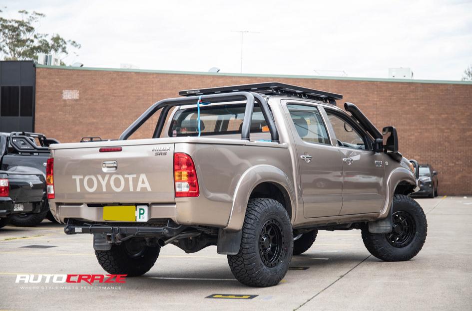 TOYOTA HILUX N70 4WD AX202 CAST IRON BLACK