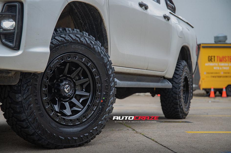TOYOTA HILUX N80 4WD COVERT MATTE BLACK