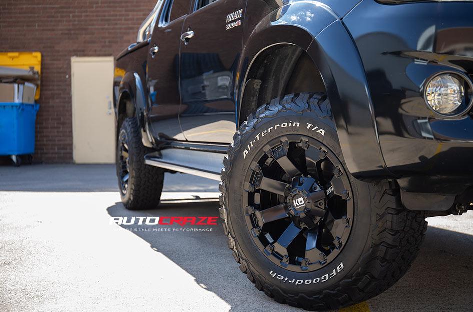 TOYOTA HILUX N70 4WD AMBUSH MATTE BLACK