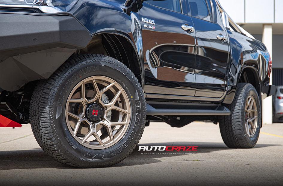 TOYOTA HILUX N80 4WD SABBATH BRONZE