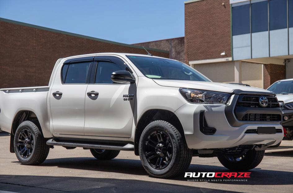 TOYOTA HILUX N80 4WD OUTLAW MACHINED PIANO BLACK