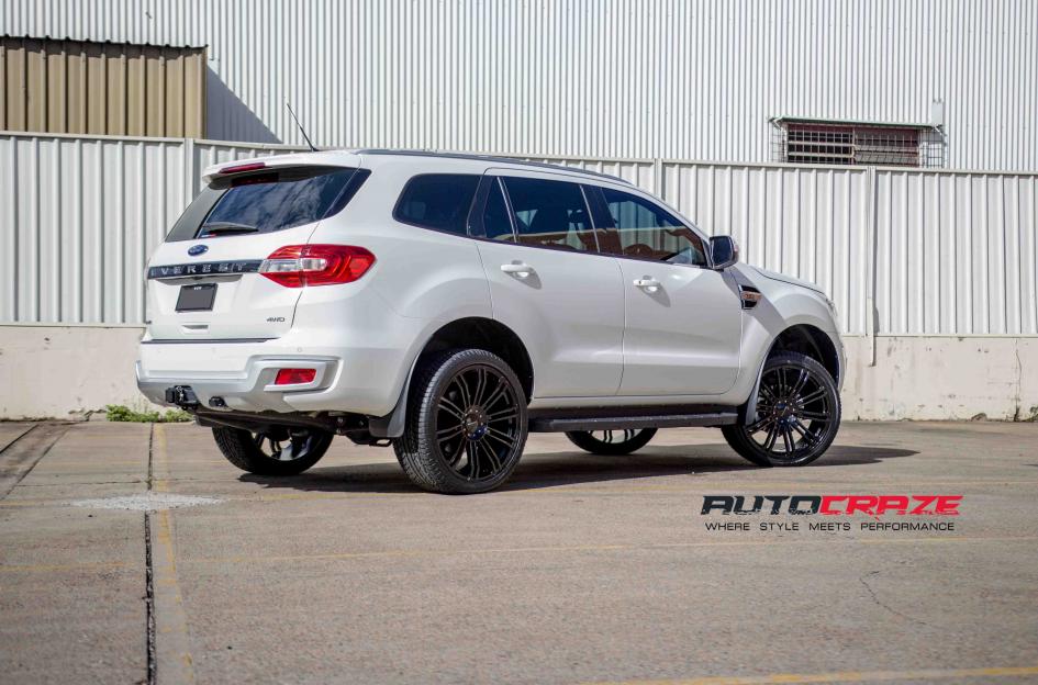FORD EVEREST D2 GLOSS BLACK