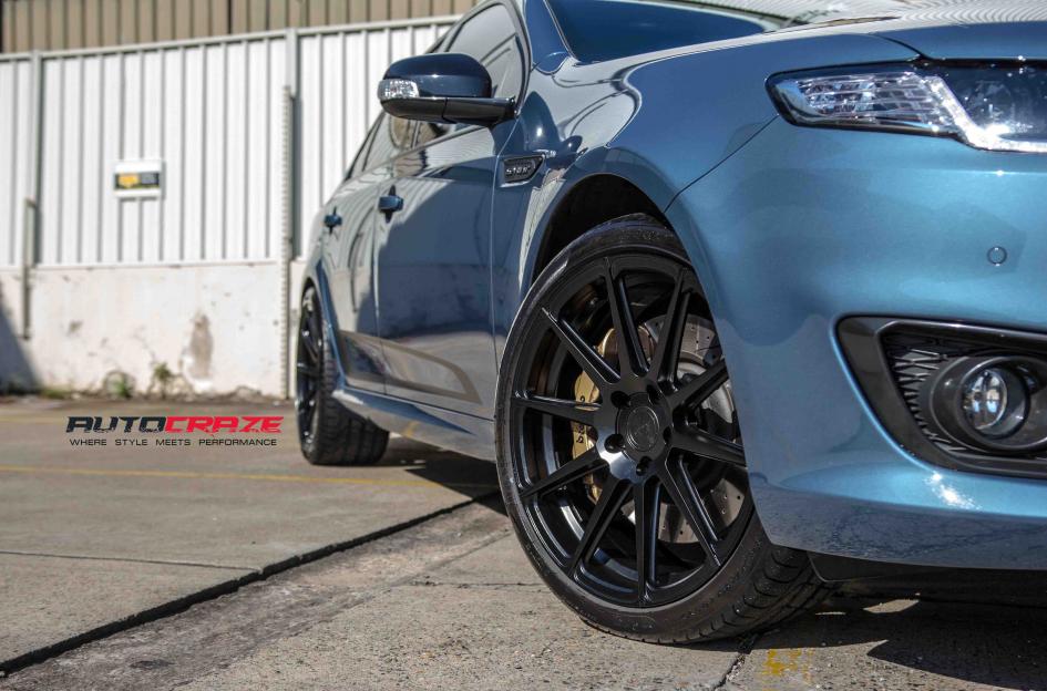 FORD FALCON SF04 MATTE BLACK