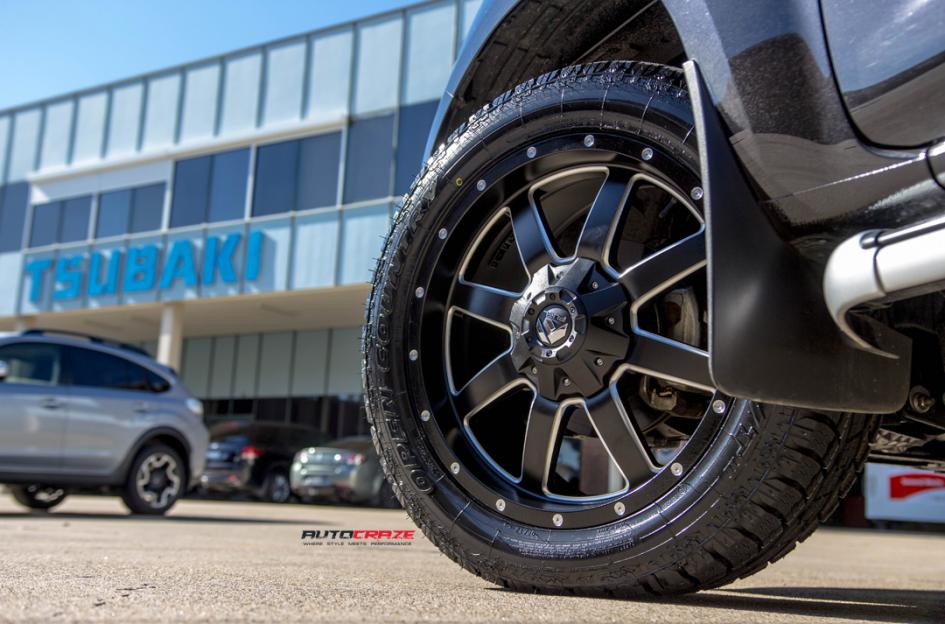 NISSAN NAVARA MAVERICK GLOSS BLACK MILLED ACCENTS
