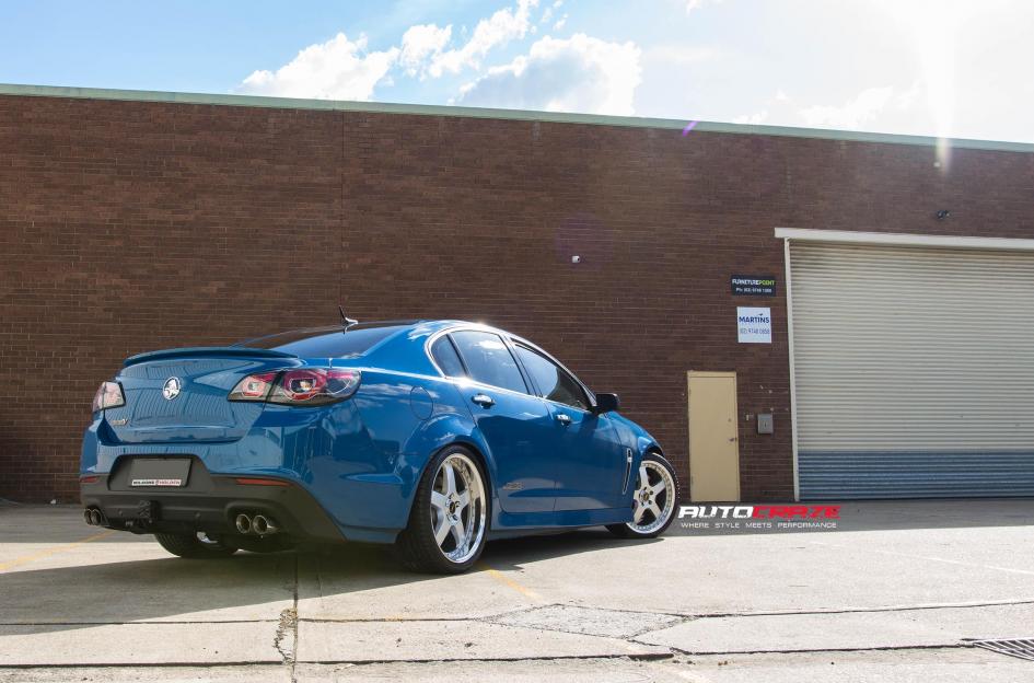 HOLDEN-COMMODORE-FR