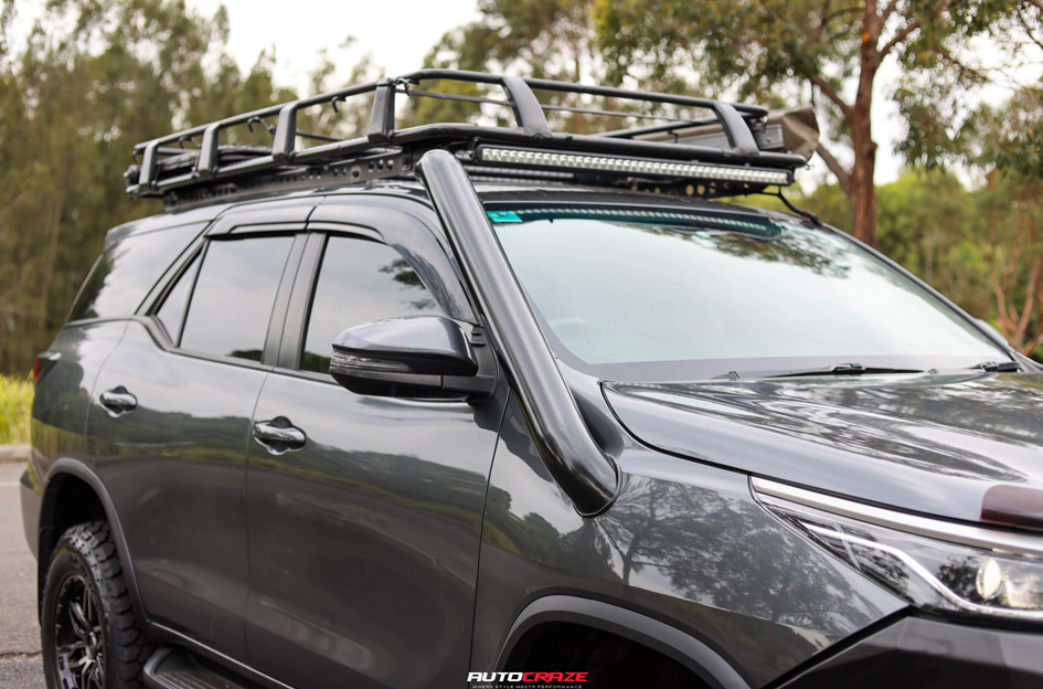 TOYOTA FORTUNER NOMAD N232 GLOSS BLACK DARK TINT