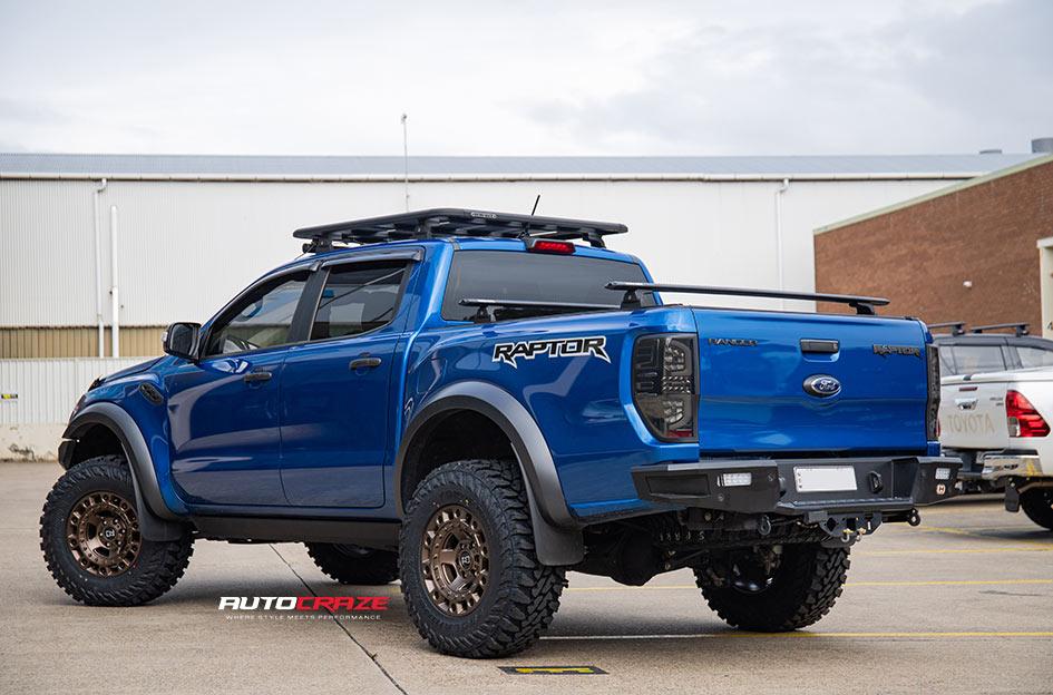FORD RANGER RAPTOR CINCO BRONZE BLACK BOLTS