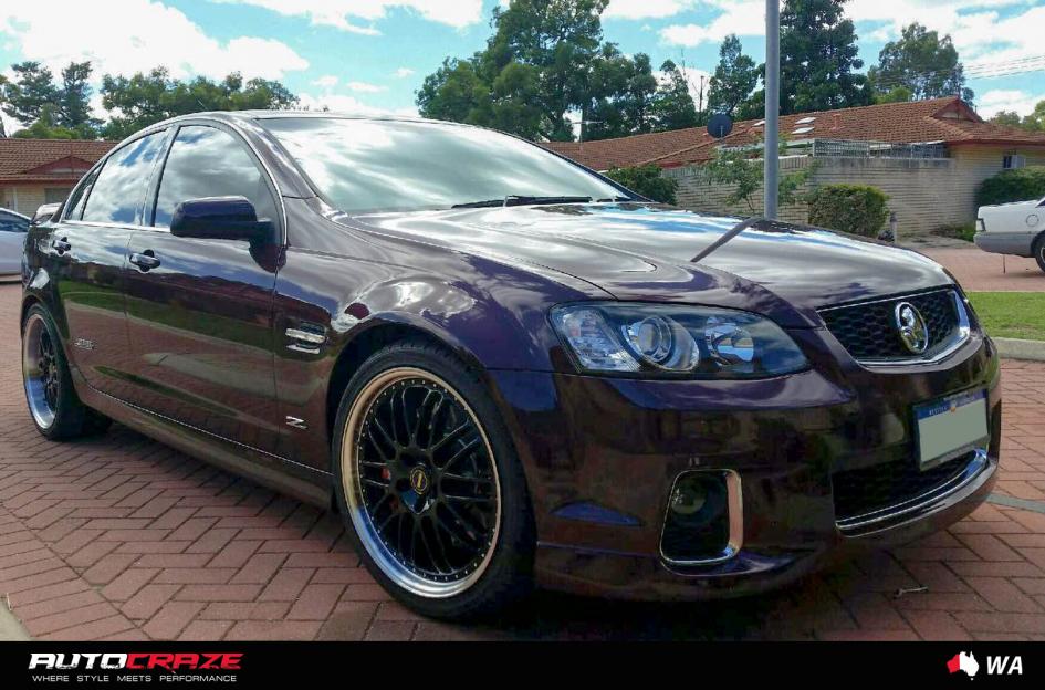 HOLDEN-COMMODORE-OM