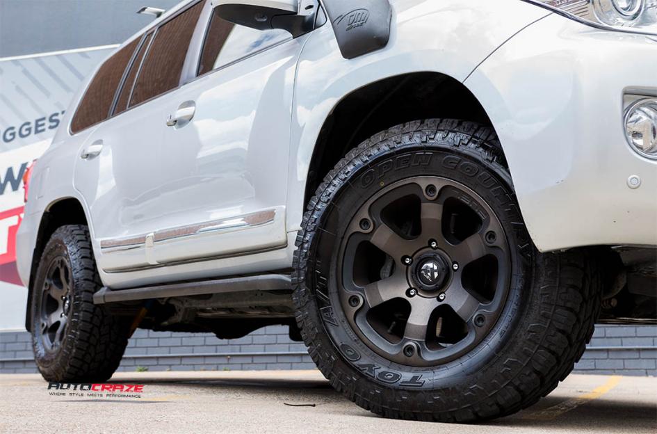 TOYOTA LANDCRUSIER BEAST BLACK   MACHINED WITH DARK TINT