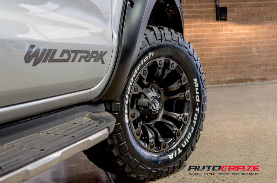 FORD-RANGER-VAPOR-BLACK-MACHINED-WITH-DARK-TINT