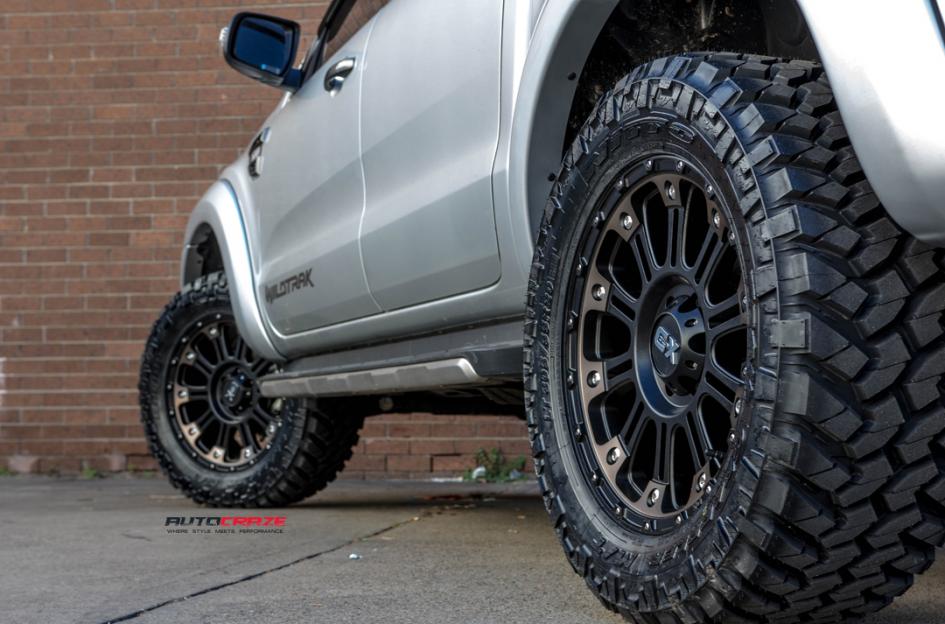 FORD RANGER HOSS XD II SATIN BLACK DARK TINT