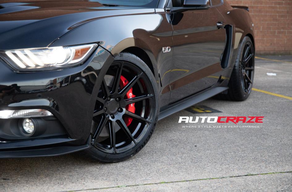 FORD MUSTANG SF04 MATTE BLACK