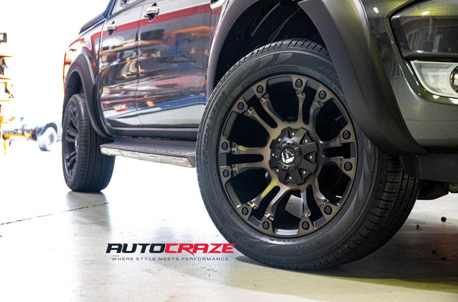 FORD-RANGER-VAPOR-BLACK-MACHINED-WITH-DARK-TINT