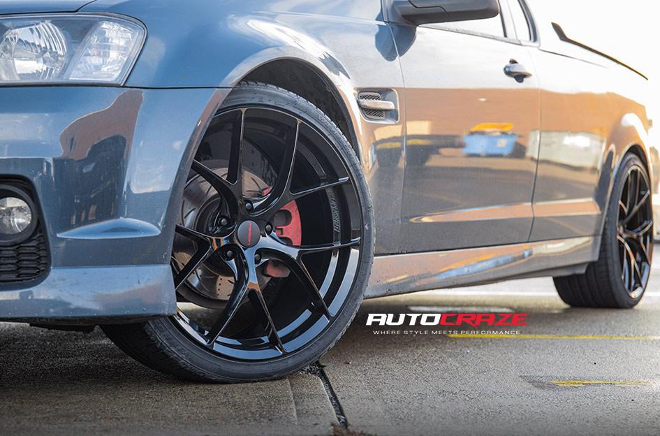 HOLDEN-COMMODORE-ZR3-GLOSS-BLACK