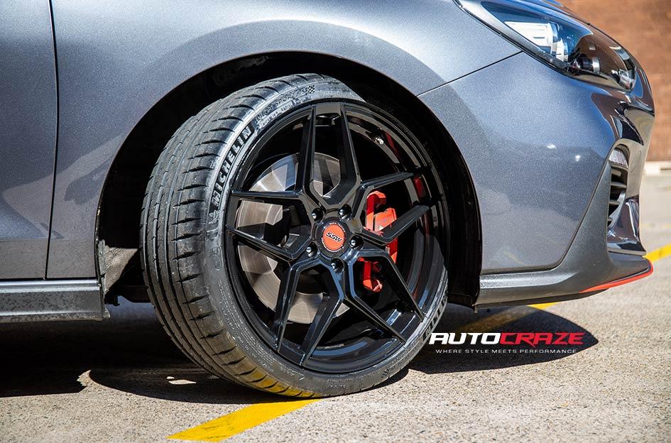 HYUNDAI I30 N LEMANS GLOSS BLACK