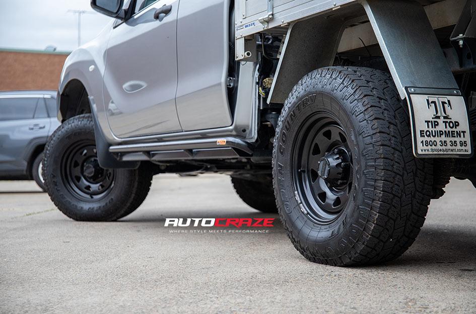 MAZDA BT 50 TERRA SATIN BLACK