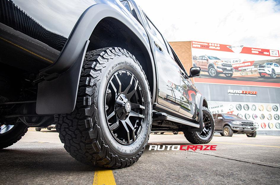 MERCEDES X CLASS CLIFF MATTE BLACK 