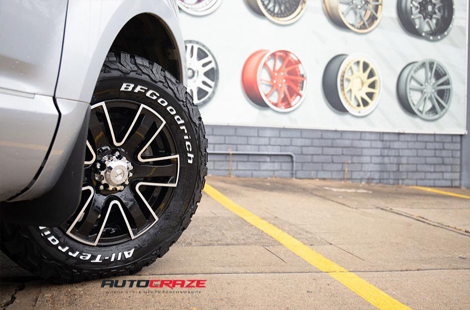 MITSUBISHI DELICA ROK SATIN BLACK PIPED