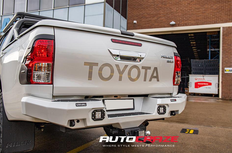 TOYOTA HILUX 4WD CRUSH GLOSS BLACK DOUBLE DARK TINT