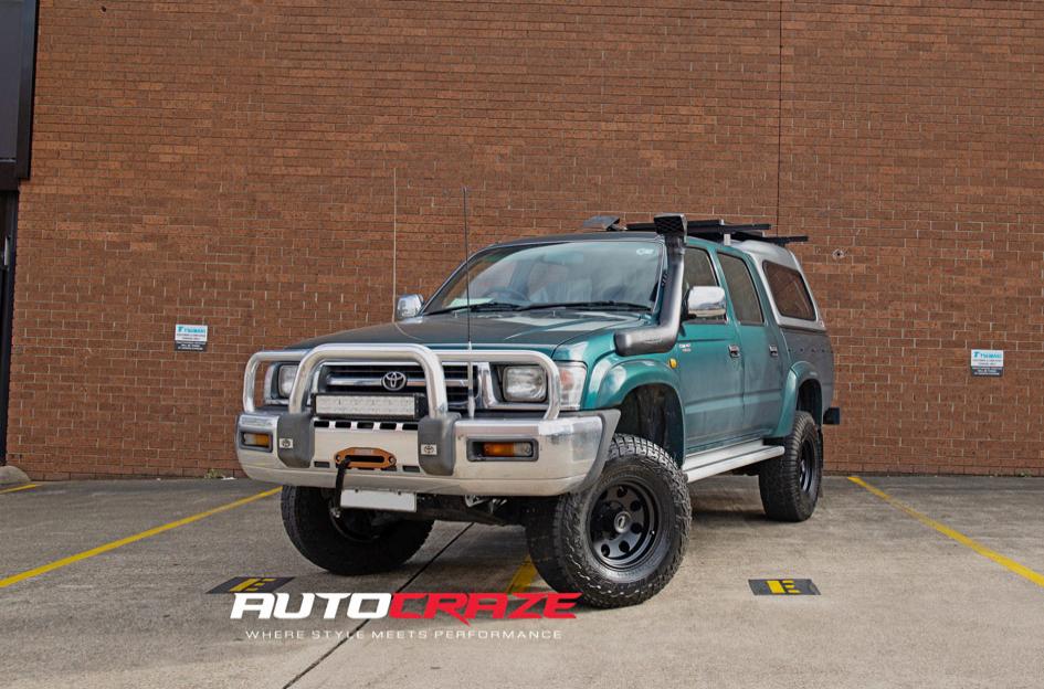 TOYOTA HILUX 4WD BAJA POLISHED