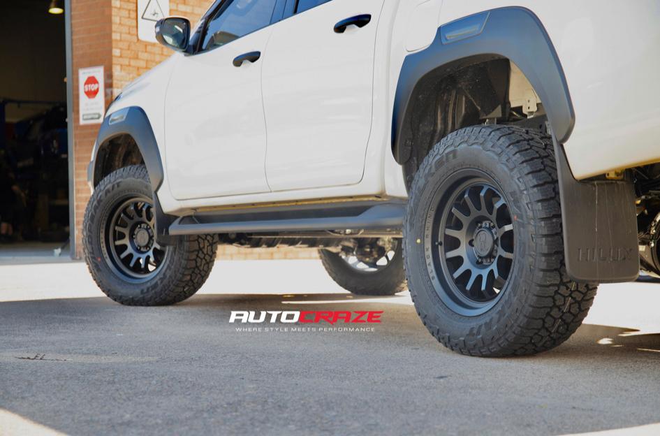 TOYOTA HILUX 4WD RAPID MATTE BLACK