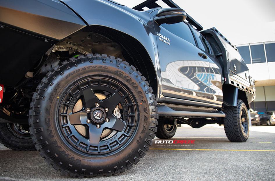 TOYOTA HILUX N80 4WD WARP SATIN BLACK