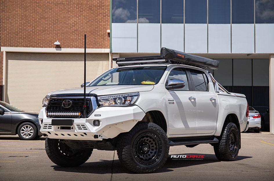 TOYOTA HILUX N80 4WD ZEPHYR MATTE BLACK