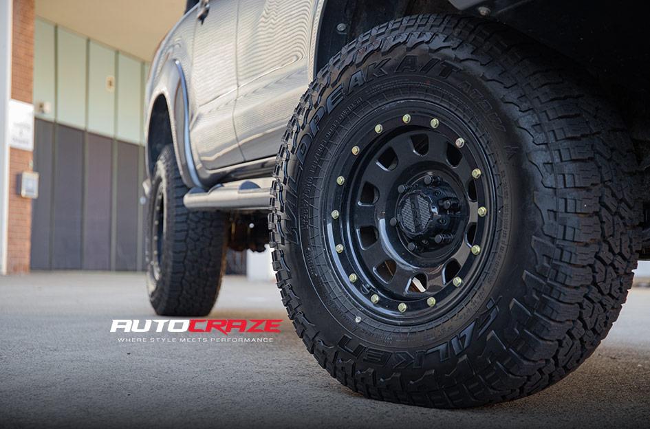 TOYOTA HILUX N70 4WD D LOCKER BLACK