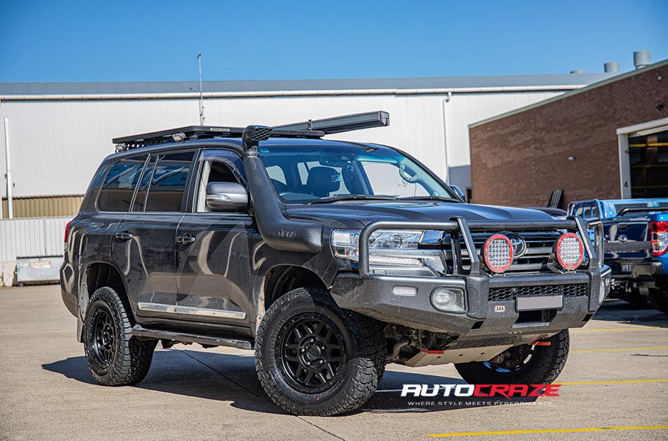 TOYOTA LANDCRUISER MESA KM544 SATIN BLACK GREY TINT