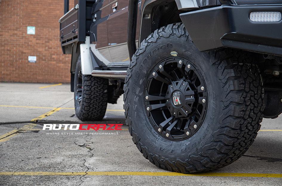 TOYOTA LANDCRUSIER MONSTER XD MATTE BLACK