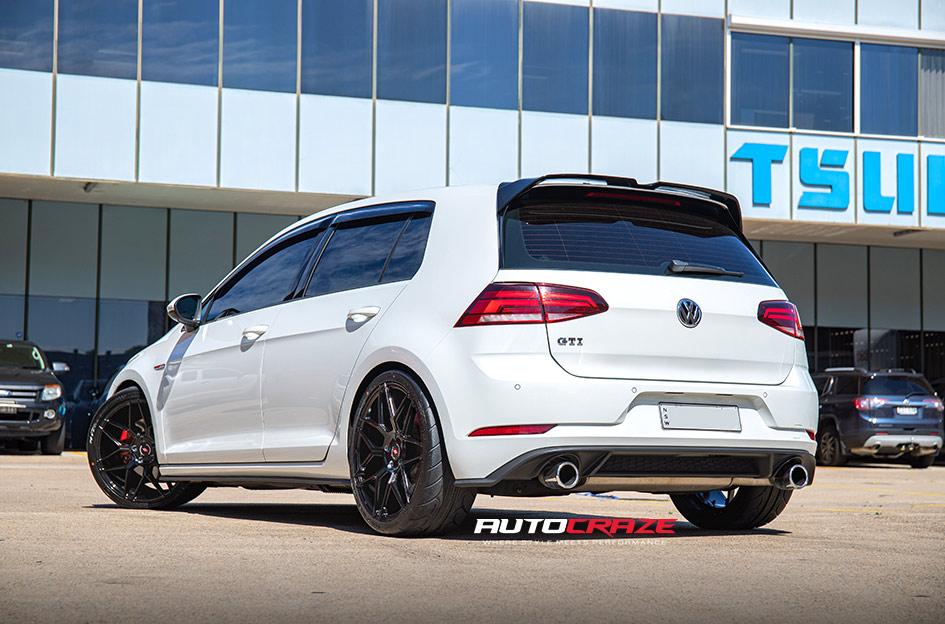 VOLKSWAGEN GOLF IFG 38 BLACK