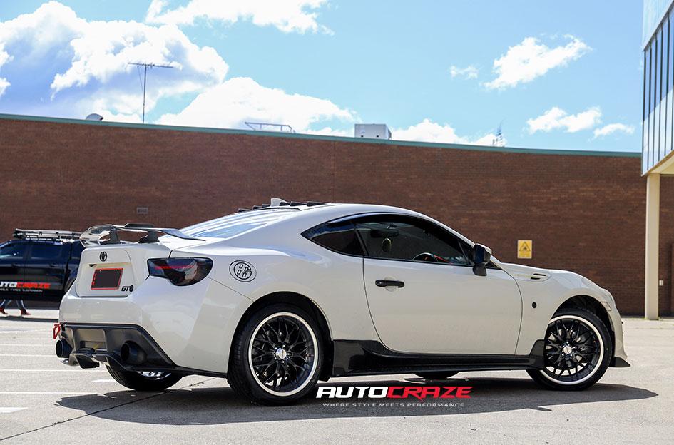 TOYOTA 86 CHEETAH GLOSS BLACK POLISH LIP