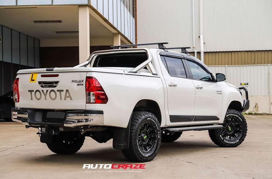 TOYOTA HILUX N80 4WD HOSS XD GLOSS BLACK
