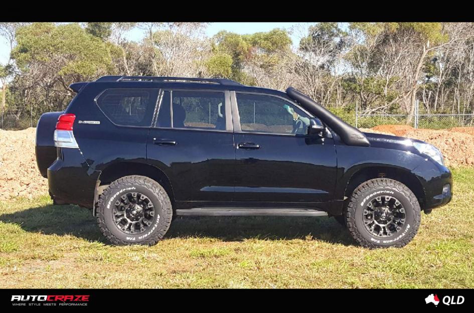 TOYOTA LANDCRUSIER VAPOR BLACK MACHINED WITH DARK TINT