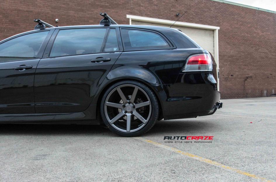 HOLDEN-COMMODORE-VERONA-MATTE-GUN-METAL