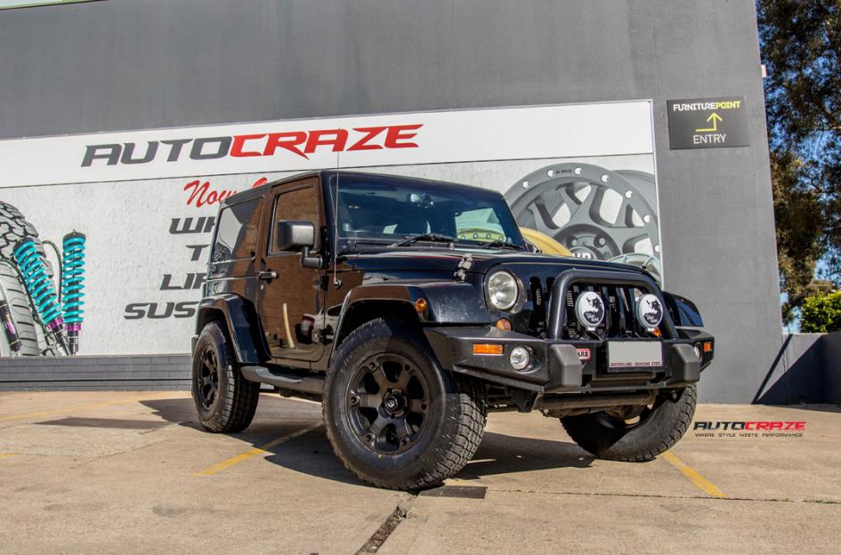 JEEP WRANGLER BEAST BLACK MACHINED WITH DARK TINT