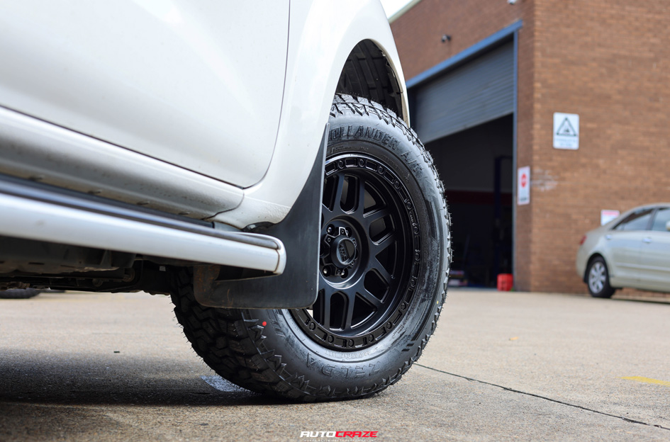 NISSAN NAVARA KMC KM544 MESA SATIN BLACK