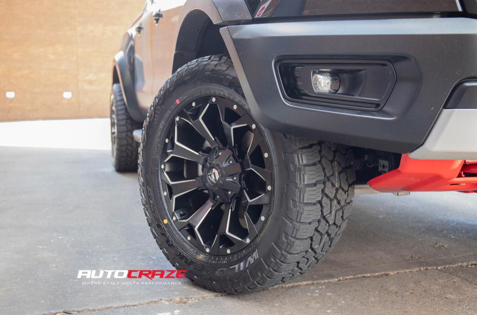 FORD RANGER RAPTOR ASSAULT GLOSS BLACK MILLED ACCENTS