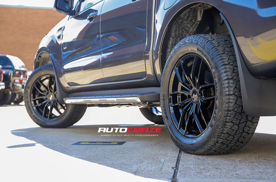 FORD-RANGER-VOSSO-GLOSS-BLACK