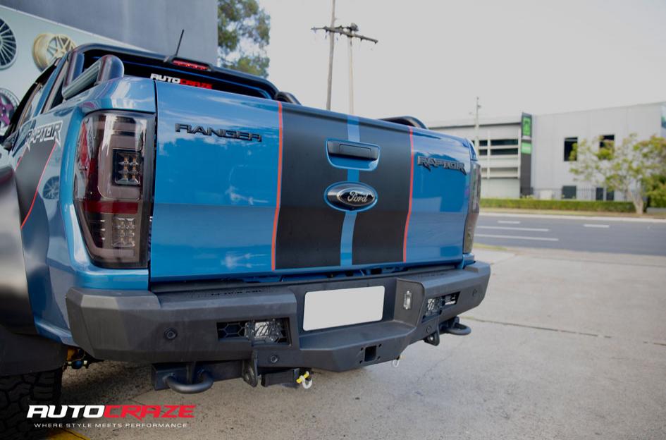 FORD RANGER RAPTOR MO202 CHROME GLOSS BLACK LIP
