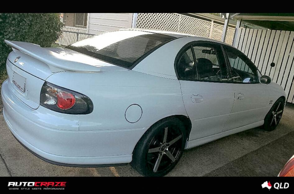 HOLDEN-COMMODORE-RACER-BLACK-MACHINED-FACE-2