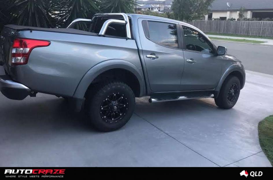 MITSUBISHI TRITON HOSTAGE MATTE BLACK