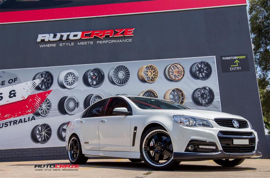 HOLDEN COMMODORE VF FR
