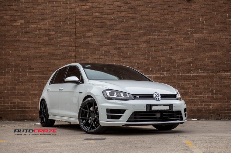 VOLKSWAGEN GOLF KPS MATTE BLACK