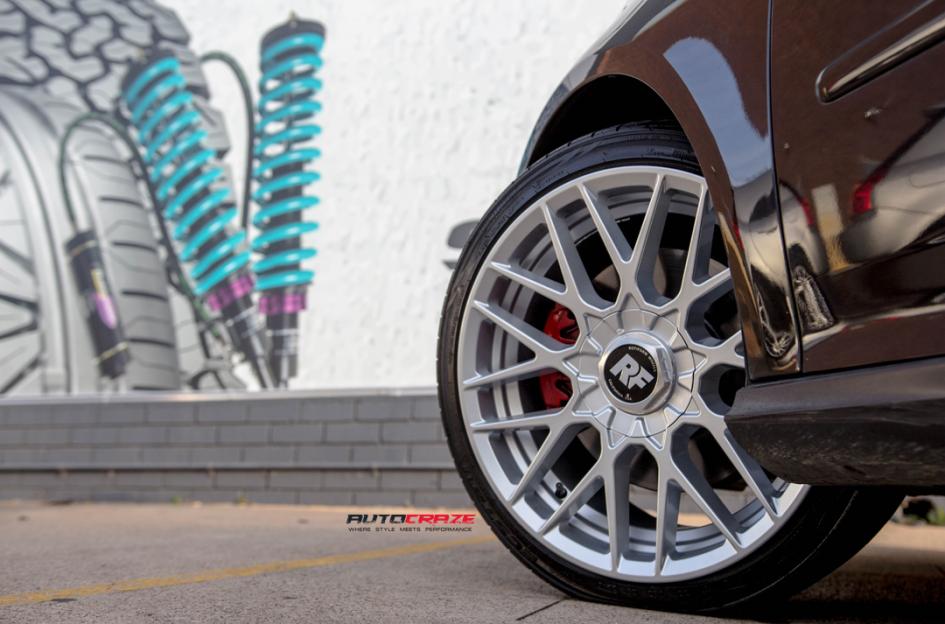 VOLKSWAGEN GOLF RSE SILVER