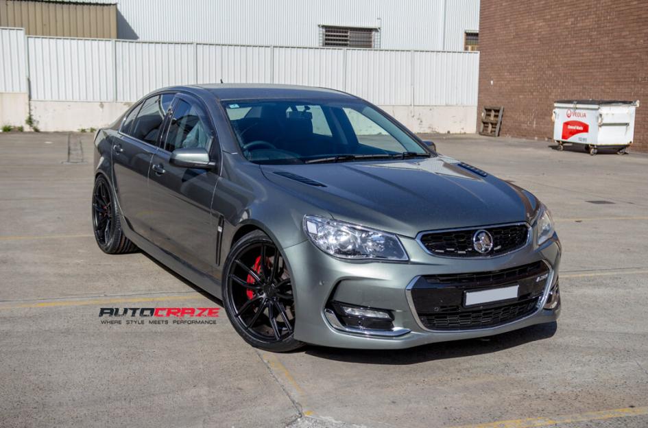 HOLDEN-COMMODORE-SF11-SATIN-BLACK