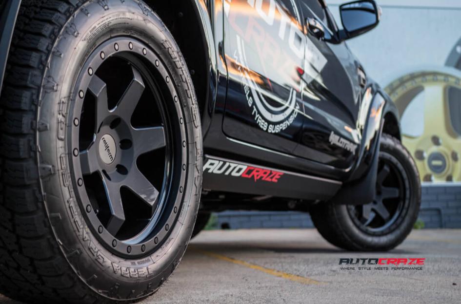 FORD-RANGER-SIX-MATTE-BLACK-FACE-WITH-GLOSS-BLACK-WINDOWS