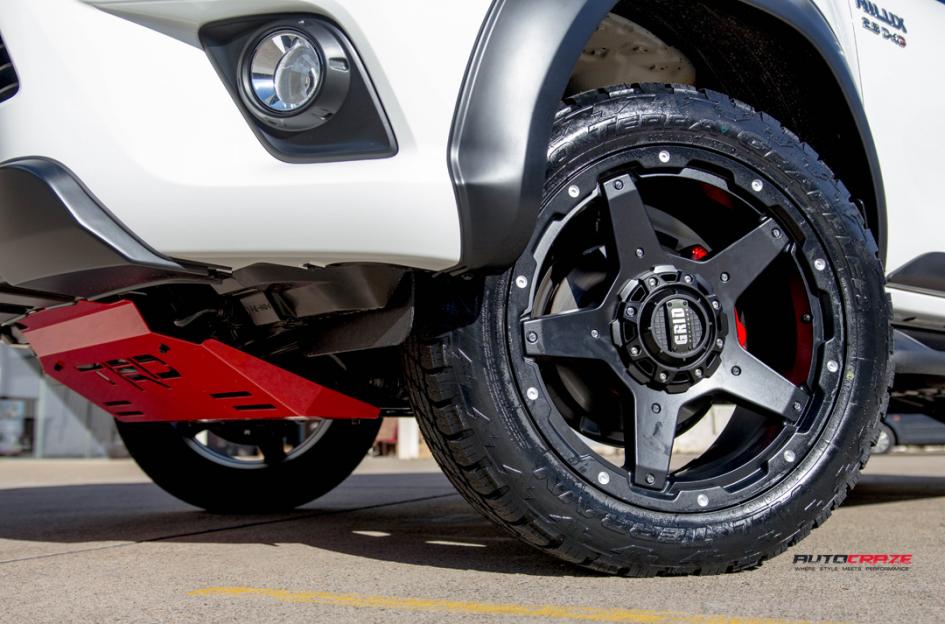 TOYOTA HILUX N80 4WD GD04 MATTE BLACK 4