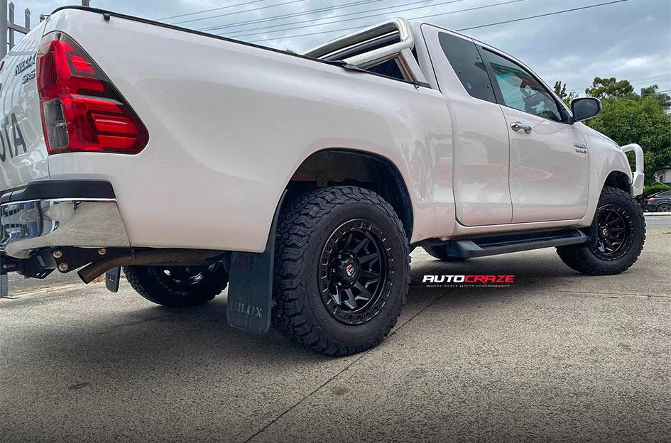 TOYOTA HILUX N80 4WD COVERT MATTE BLACK